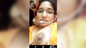 Hot Indian wife�� show off perky breasts in video call