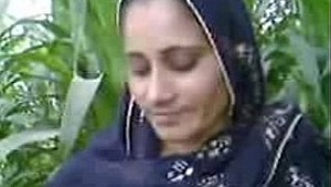 A municipal lady from Pakistan has sex and does not bear any pain as she is using a cushion.