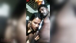 Hot desi couple’s passionate encounter in a farm setting