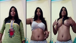 A spicy video of an Indian woman who shows her beautiful big boobs to her FSI fans.