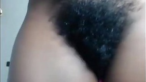 Hairiness of the female genitalia in Africa