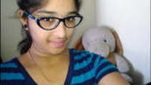 Beautiful girlfriend Anchu strips and watches her mom’s videos.