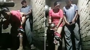 Tamil aunt caught in the act with brother-in-law outside on MMS camera