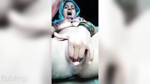 The voyeuristic experience of a busty bhabhi’s solo satisfaction.