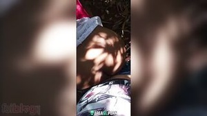 Ex-boyfriend catches up with a Tamil schoolgirl having outdoor sex while sending MMS.