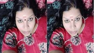 Desi girl sucks and fucked by her lover in the bathroom.