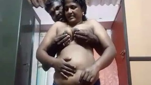 A married couple from Tamil Nadu having sex in their home cell phone record