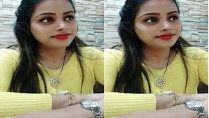 College girl showing her puss to her lover via video call