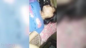 Married teenager enjoys hot sex in tunnel and nipple sucking scene from Bollywood movie
