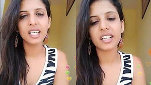 Cutie pie Bhabi’s sexy morning video, exposes her succulent breasts.