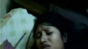 Sex scandal with Indian housewife in hot erotic video