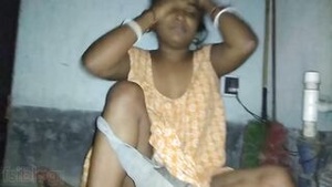 An MMS of a bangladeshi sex scandal with an Indian beauty performing oral sex and having intercouse.