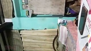 Mature Indian couple has rough sex in this MMS.