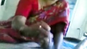 Indian housewife in hot XXX video with seductive dripping Seymour blowjob