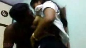 Hot Indian couple’s intimate video leaked, getting attention online.