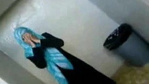 Sexy Arabian video shows partygirl’s sensuous shower scene with almost boyfriend