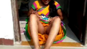 Desi auntie Meenu from South India gives blow job to her lover and exposes her vagina.