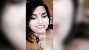 Naughty wife sends erotic MMS videos to her lover.