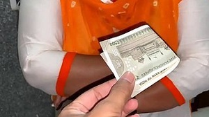 Maid seduces employer for Rs.500