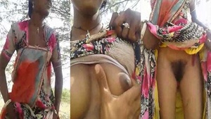 Boob show of an Indian village sexy girl in a Dehati video