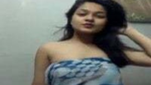 Indian teen showing her kinky side and exposing herself on camera
