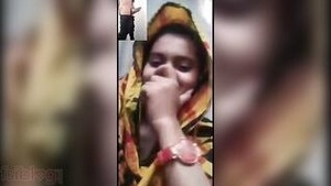 Naked Bengali beauty shows her small pussy on video call