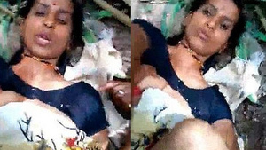 Bhabhi’s hot outdoor scene on the terrace of their bungalow