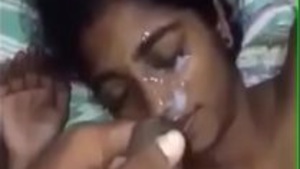 Hot scenes of the aunt who lives next door and Indian home videos with orgasm on the face.