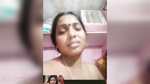 Big-boobed desi wife masturbates during video call with her boyfriend
