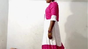 Hot clandestine affair between an Anita Bhabhi and a hung stud in a spicy college sex video