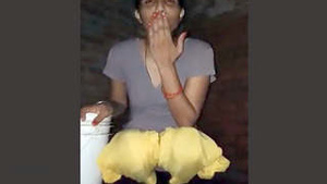 See an erotic bath cam girl in action in a Mustrabution clip.