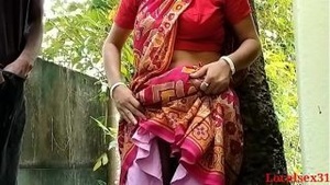 Hot videos of Indian girls and desi aunties in sexy outfits