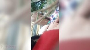 Desi teen enjoys great XXX pleasure from pussy fucking in outdoor sex MMS