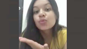 Desi Gata Showing A Bunda