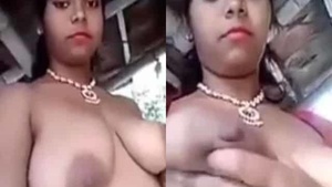 Selfies of a Bengali village wife exposing her big melons