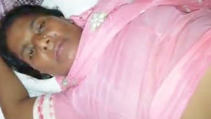 Desi aunt fucking her pussy with the client