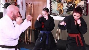 Shana and Roxy's sick beats at the gym WORKOUT motivation