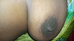 Tamil aunt preparing to have sex