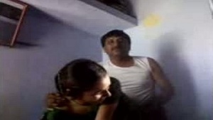 Sex Wein Scene with Mature Indian Sari Wearing Aunt!