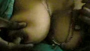 Mature Bhabhi has sex with boss