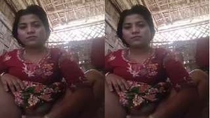 Fingered by the village bhabhi