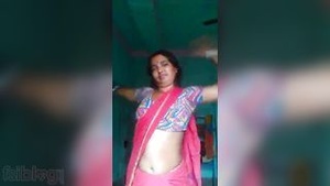 A naked Bengali housewife will send an MMC to set your passion on fire