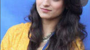 Beautiful Indian woman gives great blow job and enjoys sexual intercourse with her boyfriend.