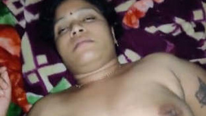 HubbySHOTs sultry bhabhi in compromising position
