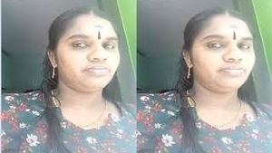 Beautiful Indian woman shares hot videos with her lover onGFStreams.