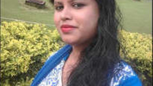 My Assamese girlfriend exposes her breasts and vagina.