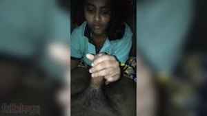 Blowjob lover: Tamil college student gives head like an expert