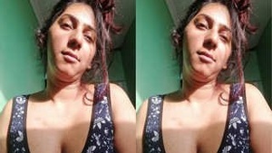 Hot woman from the village showing her tits in the Pond