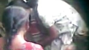 Desi auntie’s steamy outdoor bath in secret was captured by her lover