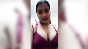 Video of home sex with big-boobed desi bhabhi and her hairy vagina